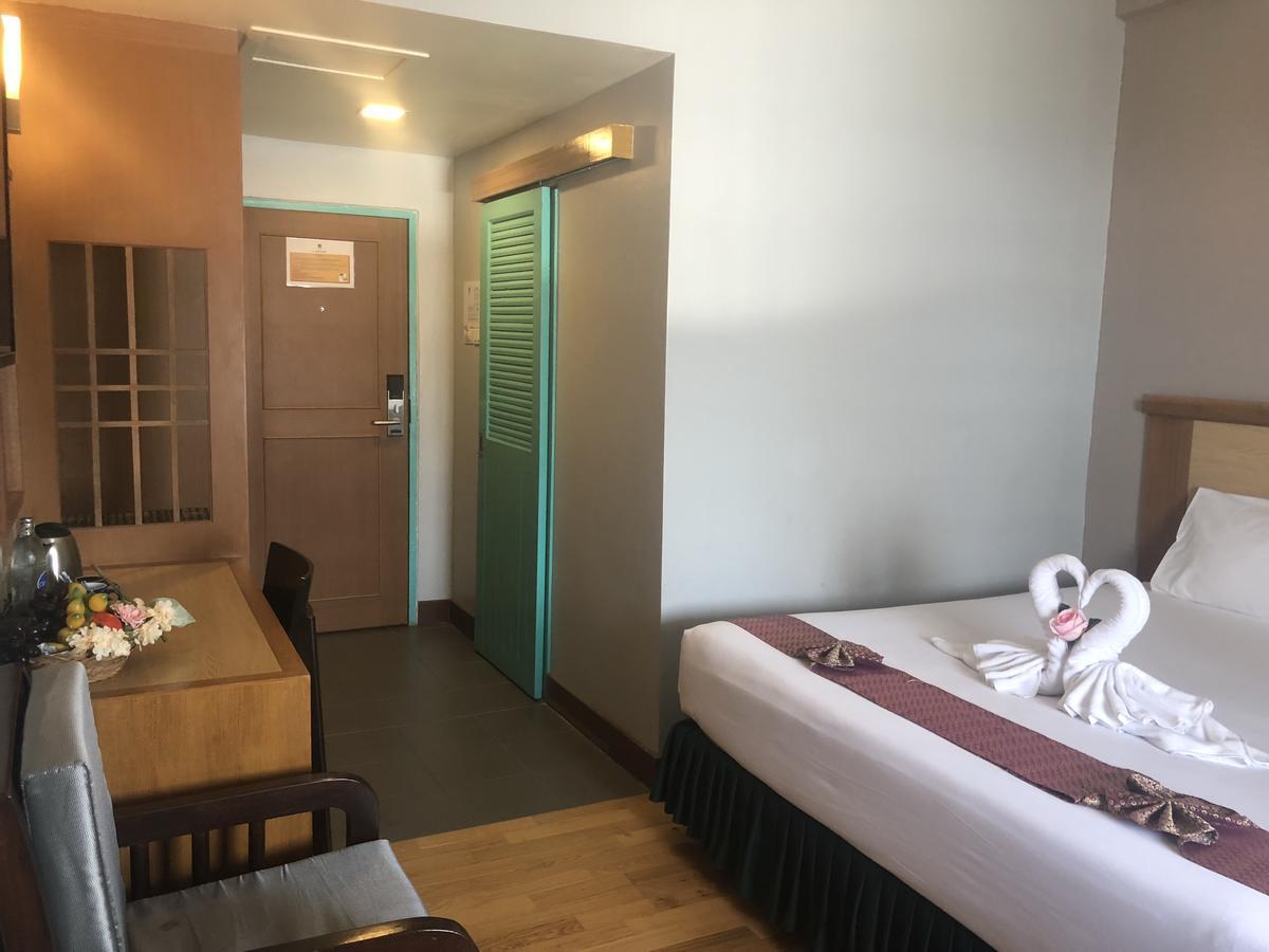 D-one Hotel 2*