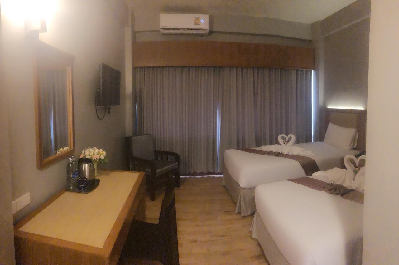 Hotel D-one 2*